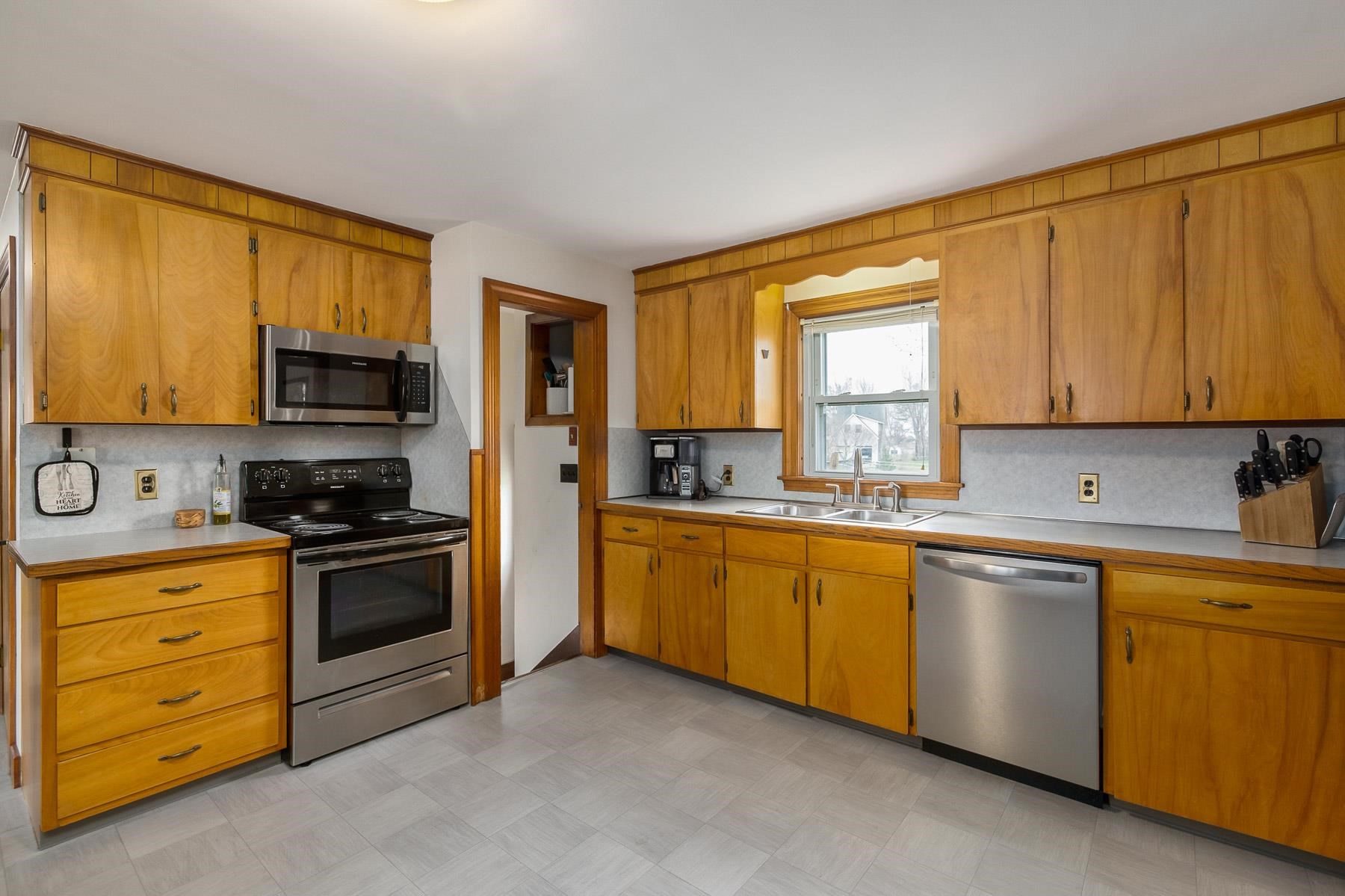 84 Washington Road Rye, NH 03870 - Photo 9 of 29