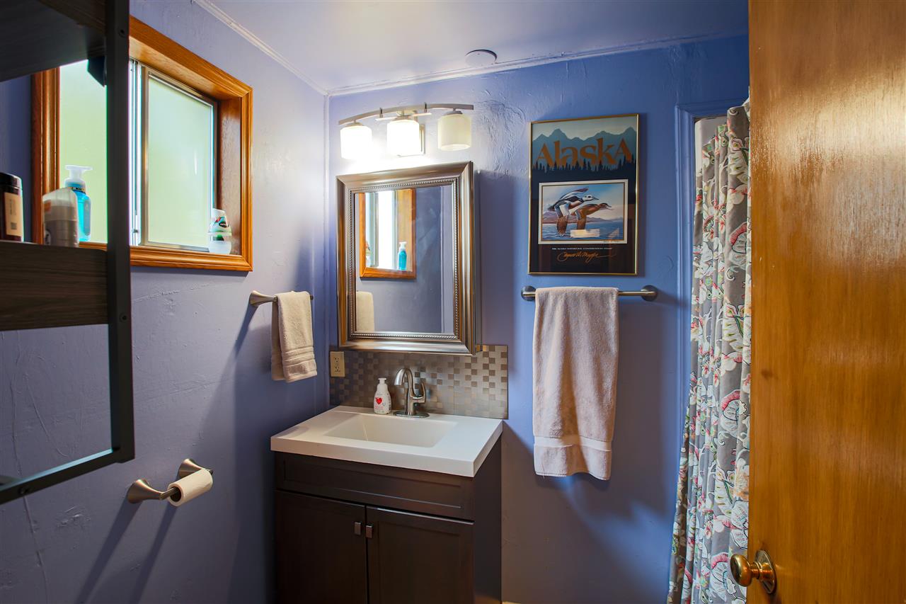 40444 Lynn Road Loon Lake, WA 99148 - Photo 12 of 33 Gallery Image 12