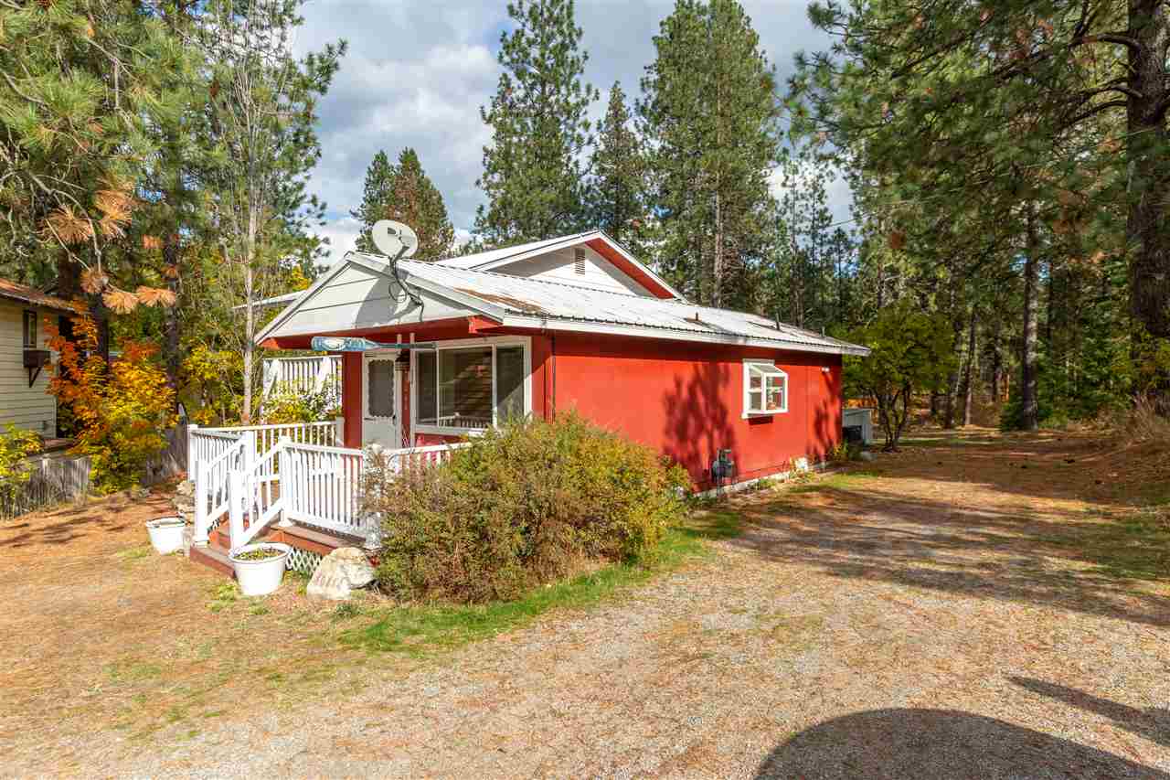 40444 Lynn Road Loon Lake, WA 99148 - Photo 3 of 33 Gallery Image 3