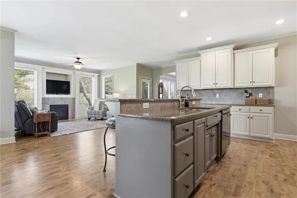 $774,900 | 15917 Ballentine Street, Overland Park, KS 66221