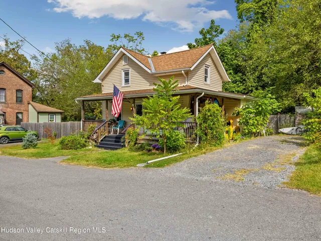 $333,999 | 311 Spring Street, Port Ewen, NY 12466