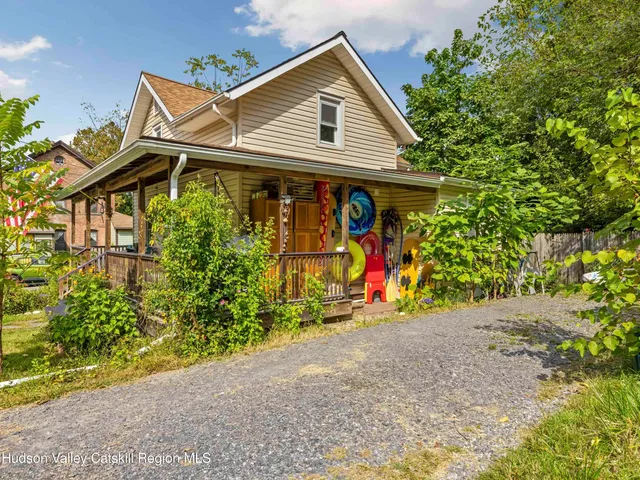 $333,999 | 311 Spring Street, Port Ewen, NY 12466