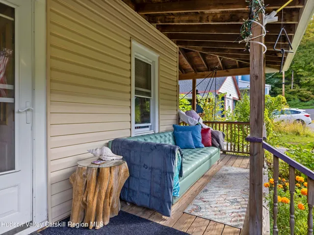 $333,999 | 311 Spring Street, Port Ewen, NY 12466