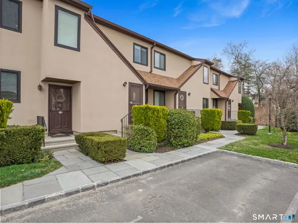 $479,900 | 16 Bouton Street East, Unit (16) B6, Stamford, CT 06907