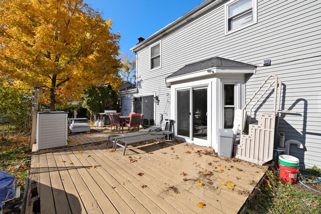 $409,900 | 56 Huntcliff Court, Fox River Grove, IL 60021