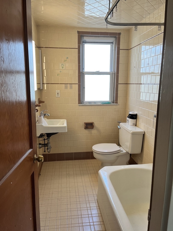 71 Sycamore Street Fairhaven, MA 02719 - Photo 25 of 31