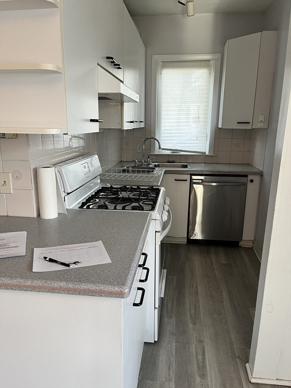 71 Sycamore Street Fairhaven, MA 02719 - Photo 5 of 31