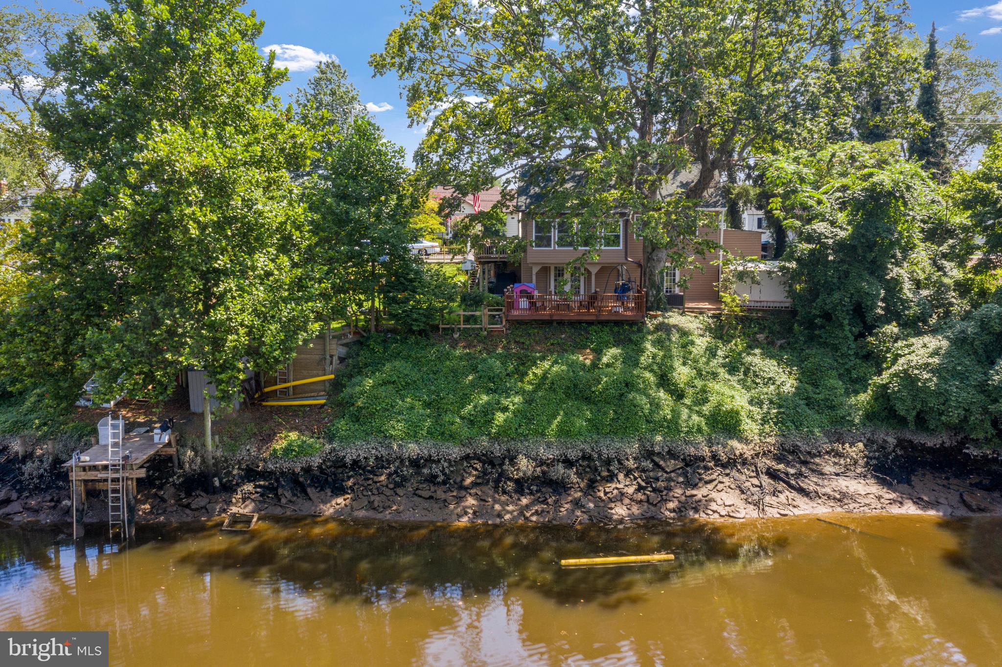 819 Newportville Road Croydon, PA 19021 - Photo 2 of 30 Gallery Image 2