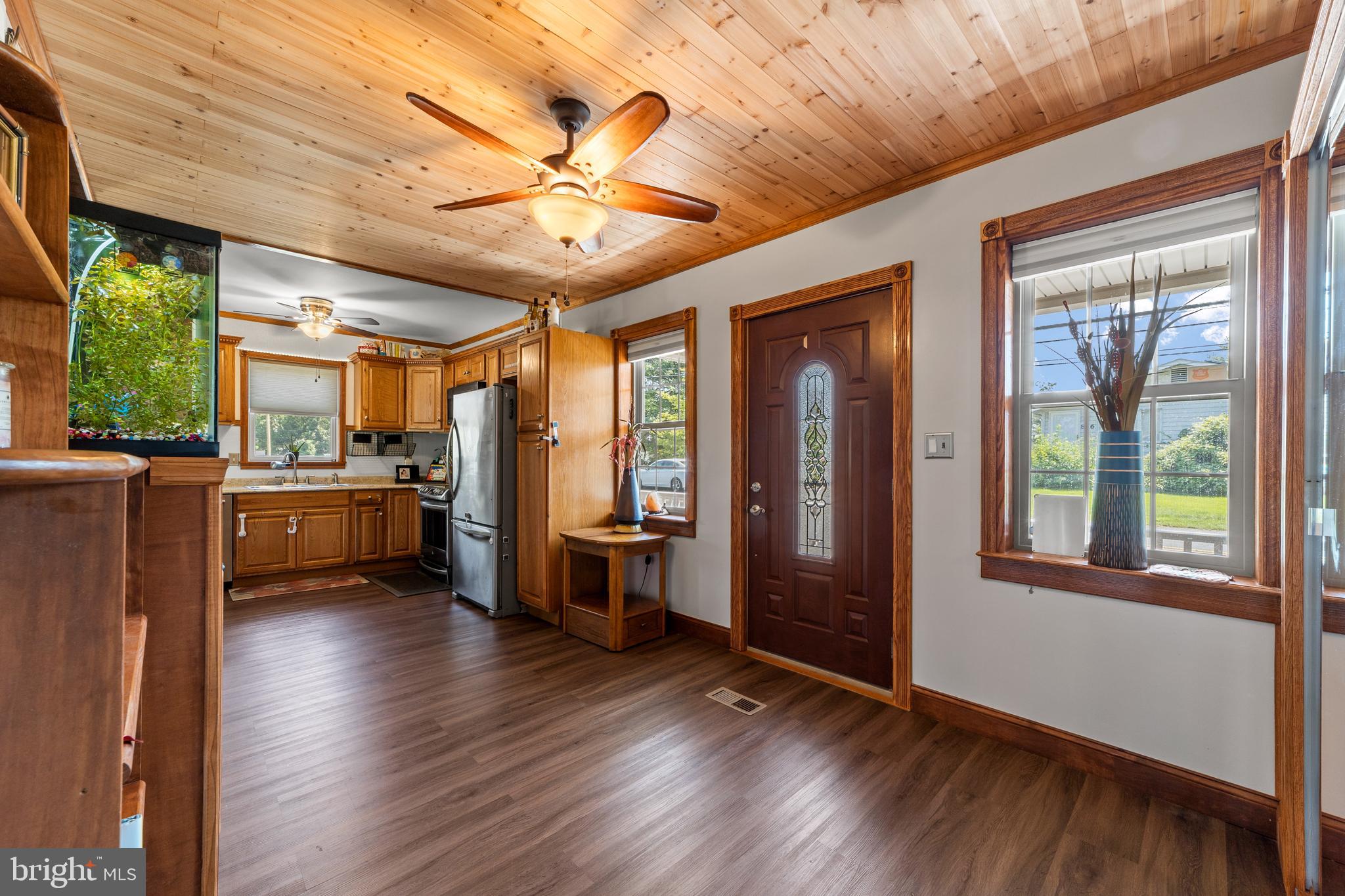 819 Newportville Road Croydon, PA 19021 - Photo 8 of 30 Gallery Image 8