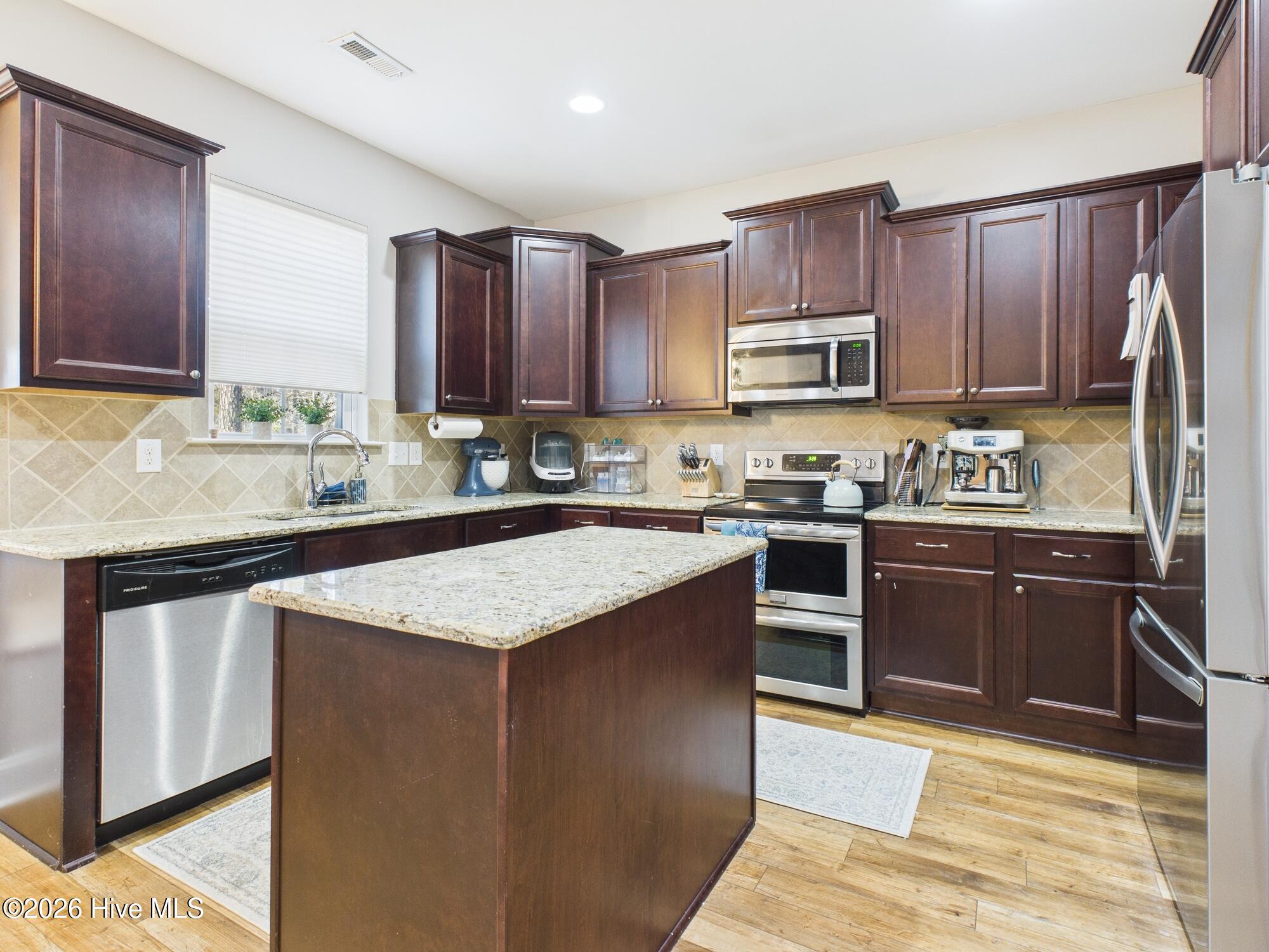 584 Michael Road Whispering Pines, NC 28327 - Photo 8 of 40 CAM04094G0-PR0076-STILL007