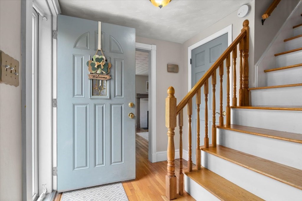 8 Robert Sproul Road Medfield, MA 02052 - Photo 4 of 42 Gallery Image 4