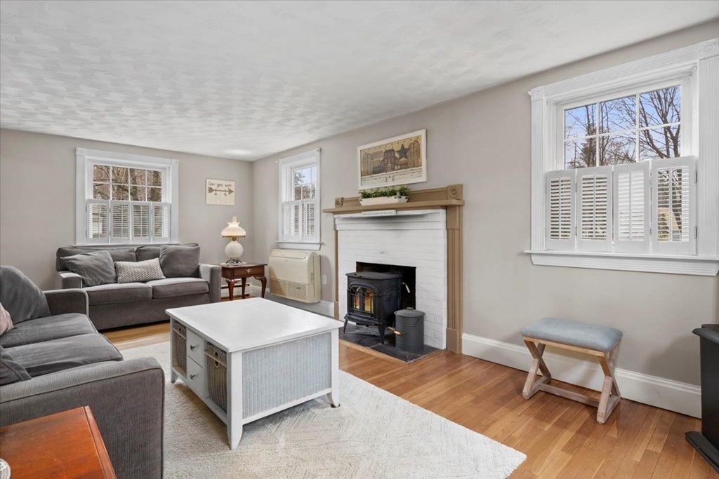 8 Robert Sproul Road Medfield, MA 02052 - Photo 6 of 42 Gallery Image 6