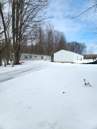 $120,000 | 2332 West Houghton Lake Road, Unit B, Lake City, MI 49651