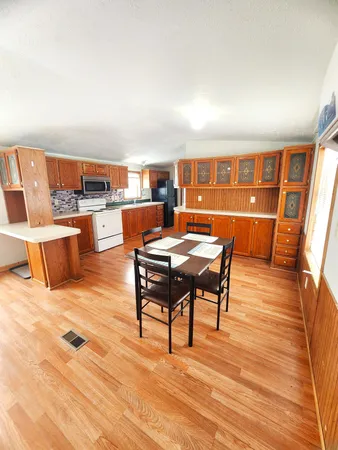 $120,000 | 2332 West Houghton Lake Road, Unit B, Lake City, MI 49651