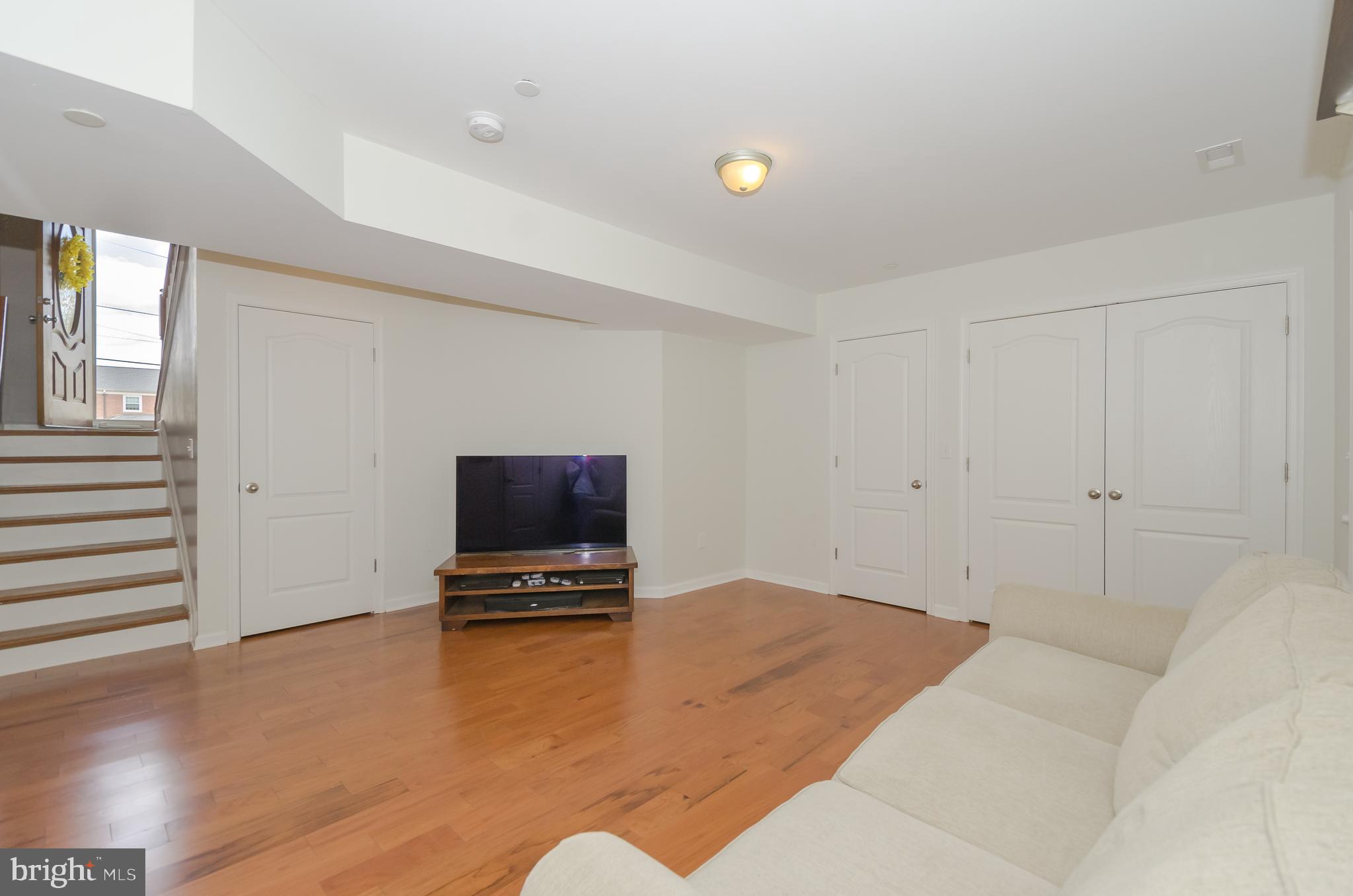 2738 Cox Neck Road Chester, MD 21619 - Photo 25 of 34 Family Room
