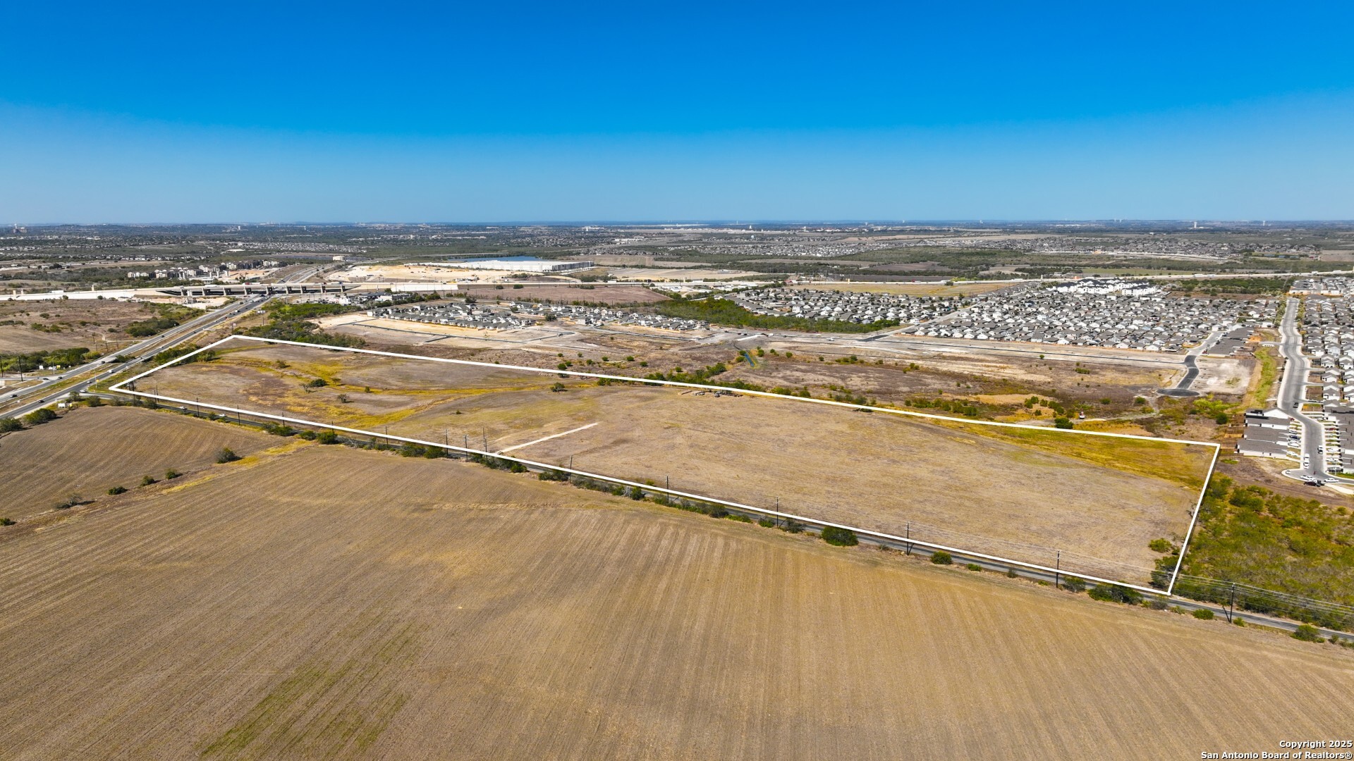 10225 Green Converse, TX 78109 - Photo 2 of 10 a view of an ocean and beach