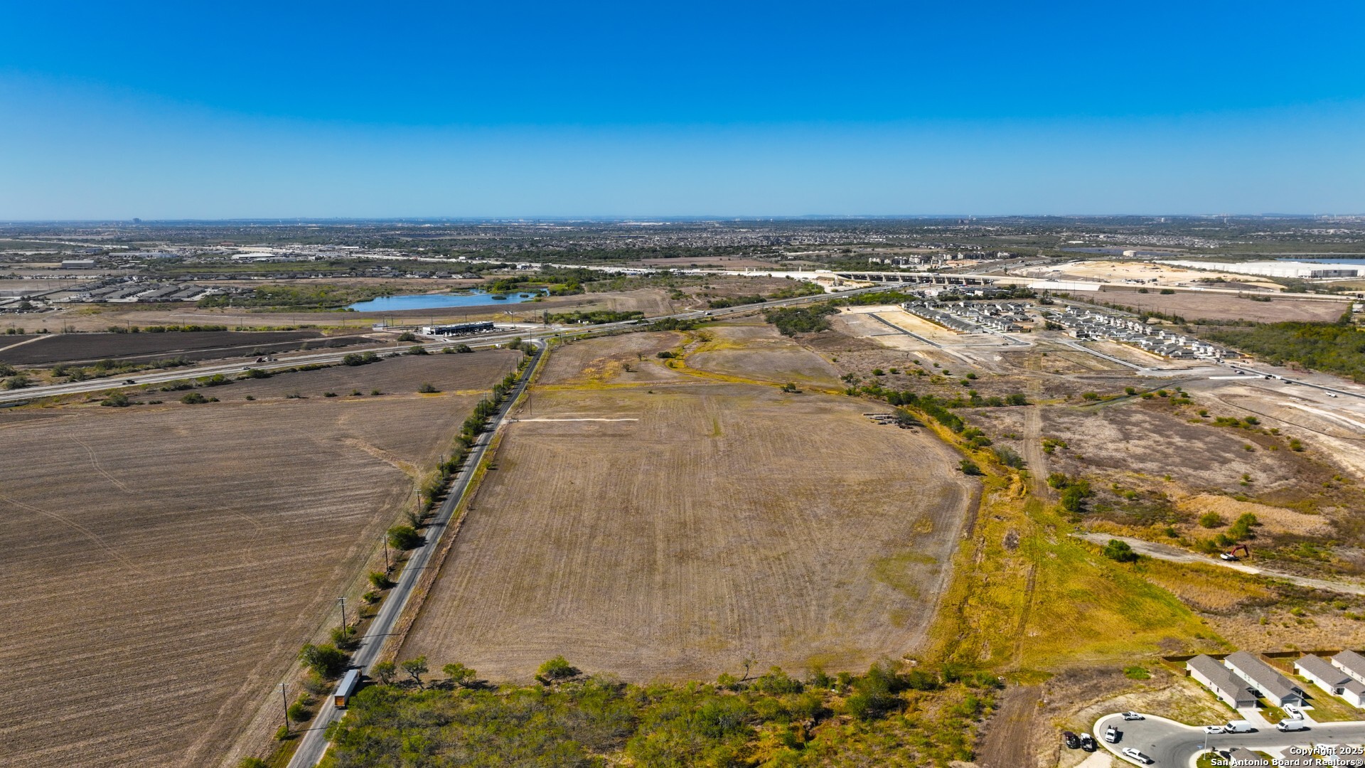 10225 Green Converse, TX 78109 - Photo 4 of 10 a view of a ocean view