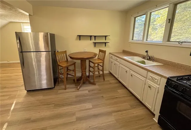 $950 | 3043 Wells Street, Unit C, Avondale Estates, GA 30002