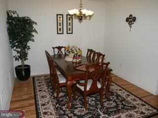 70 Tennyson Road East Windsor, NJ 08520 - Photo 3 of 6