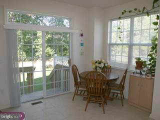 70 Tennyson Road East Windsor, NJ 08520 - Photo 5 of 6