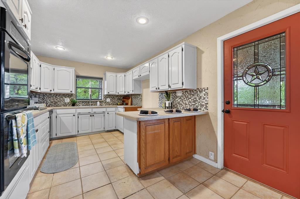 1276 County Road 1480 Alvord, TX 76225 - Photo 8 of 40