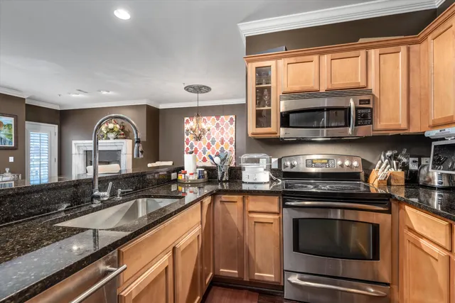 $393,000 | 1393 Raliegh Place, Troy, MI 48084