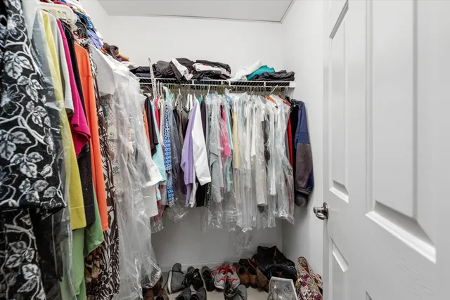 $393,000 | 1393 Raliegh Place, Troy, MI 48084