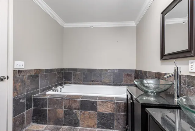 $393,000 | 1393 Raliegh Place, Troy, MI 48084