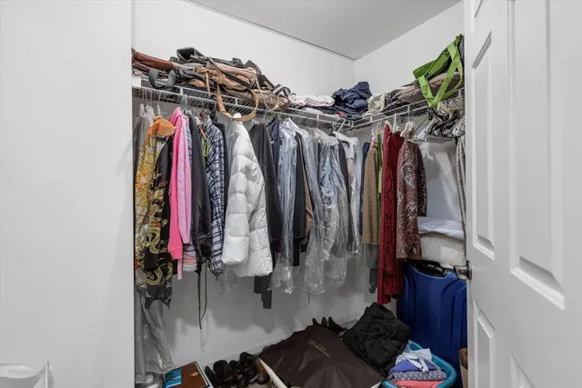 $393,000 | 1393 Raliegh Place, Troy, MI 48084