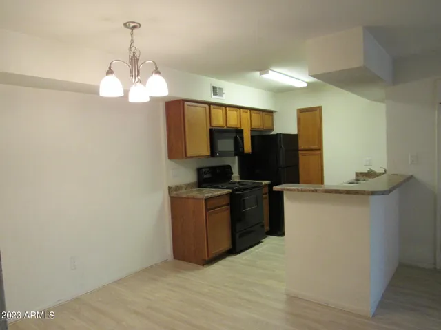 $995 | 2625 East Indian School Road, Unit 116, Phoenix, AZ 85016