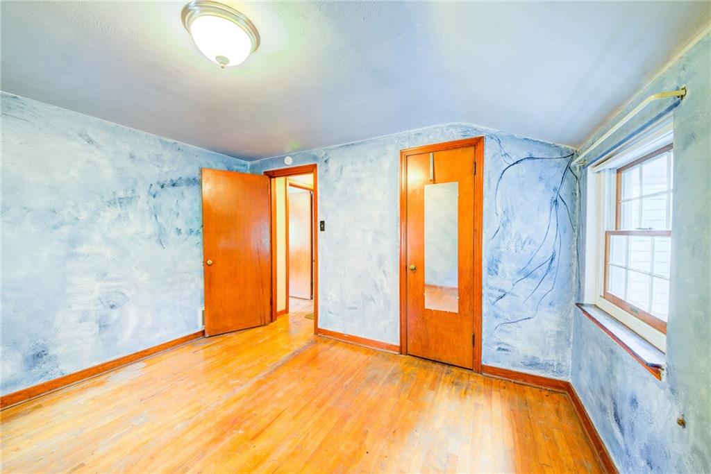228 East Garden Road Pittsburgh, PA 15227 - Photo 17 of 21 2nd bedroom