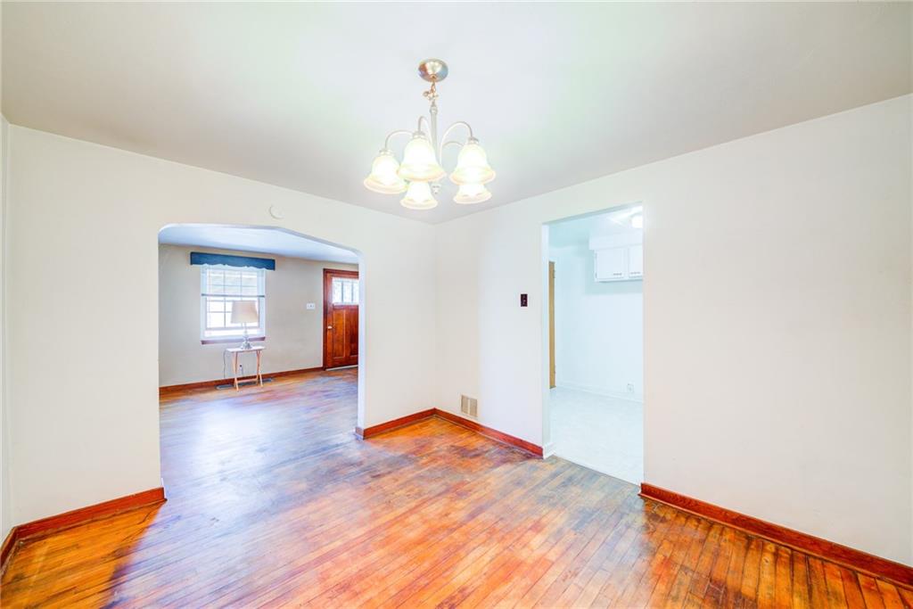 228 East Garden Road Pittsburgh, PA 15227 - Photo 9 of 21 good sized dining room
