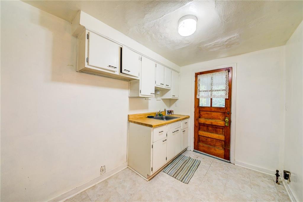 228 East Garden Road Pittsburgh, PA 15227 - Photo 10 of 21 eat in kitchen