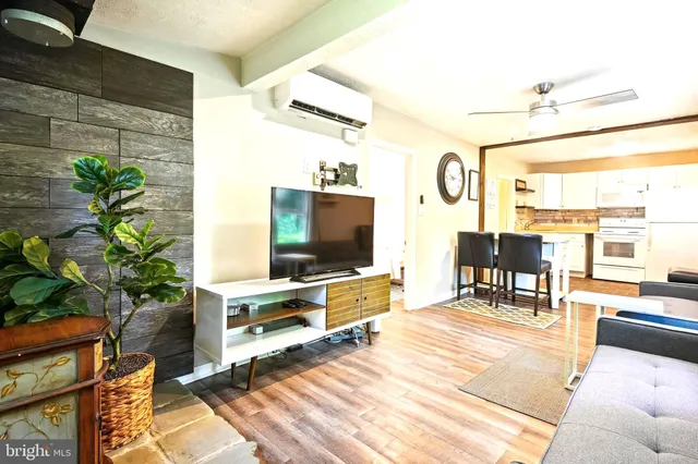 $374,000 | 863 Dogwood Trail, Crownsville, MD 21032