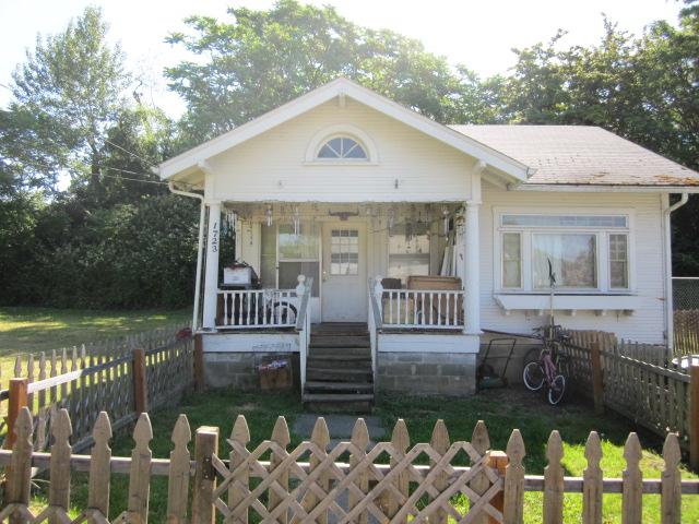 1723 Southeast Mill Street Roseburg, OR 97470 - Photo 2 of 15