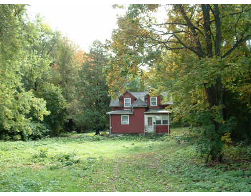 94 Sunderland Road Worcester, MA 01604 - Photo 2 of 6 Gallery Image 2