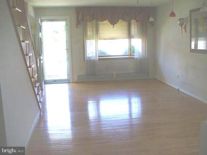 262 Haverford Road Folsom, PA 19033 - Photo 1 of 16 Living Room