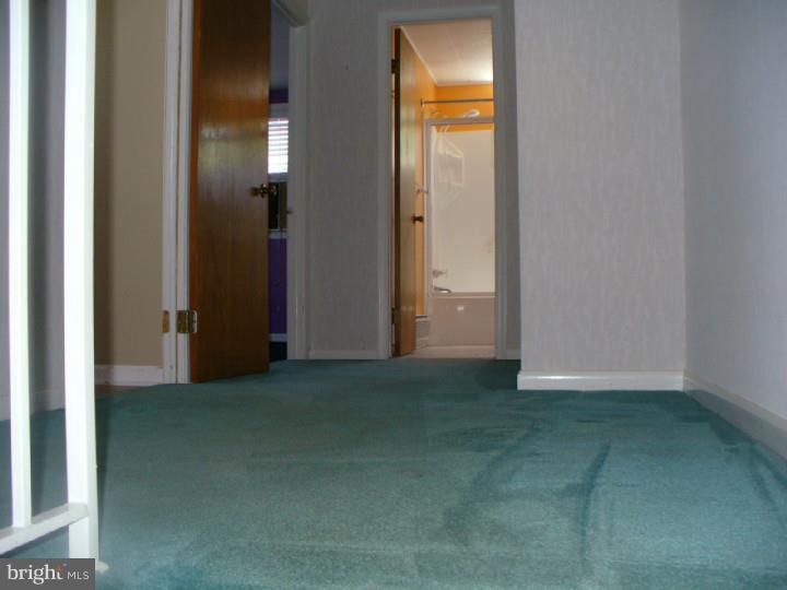 262 Haverford Road Folsom, PA 19033 - Photo 14 of 16 Hallway