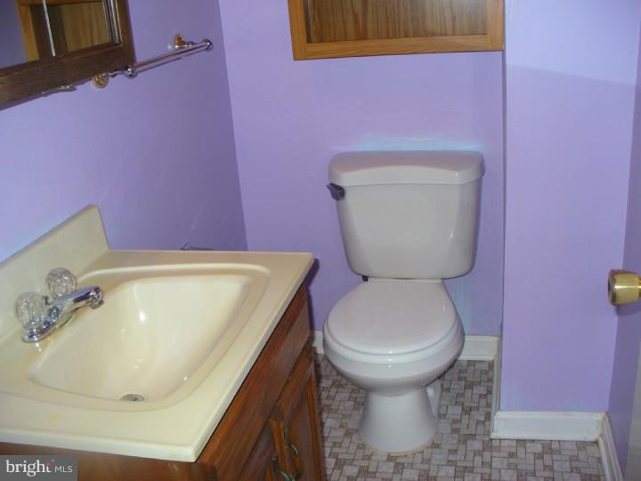262 Haverford Road Folsom, PA 19033 - Photo 6 of 16 Bathroom