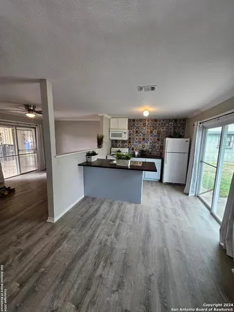 $1,395 | 7311 Remuda Drive, San Antonio, TX 78227