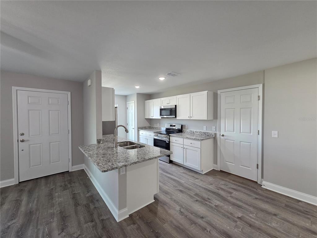 135 Pierce Street Lake Wales, FL 33859 - Photo 6 of 32