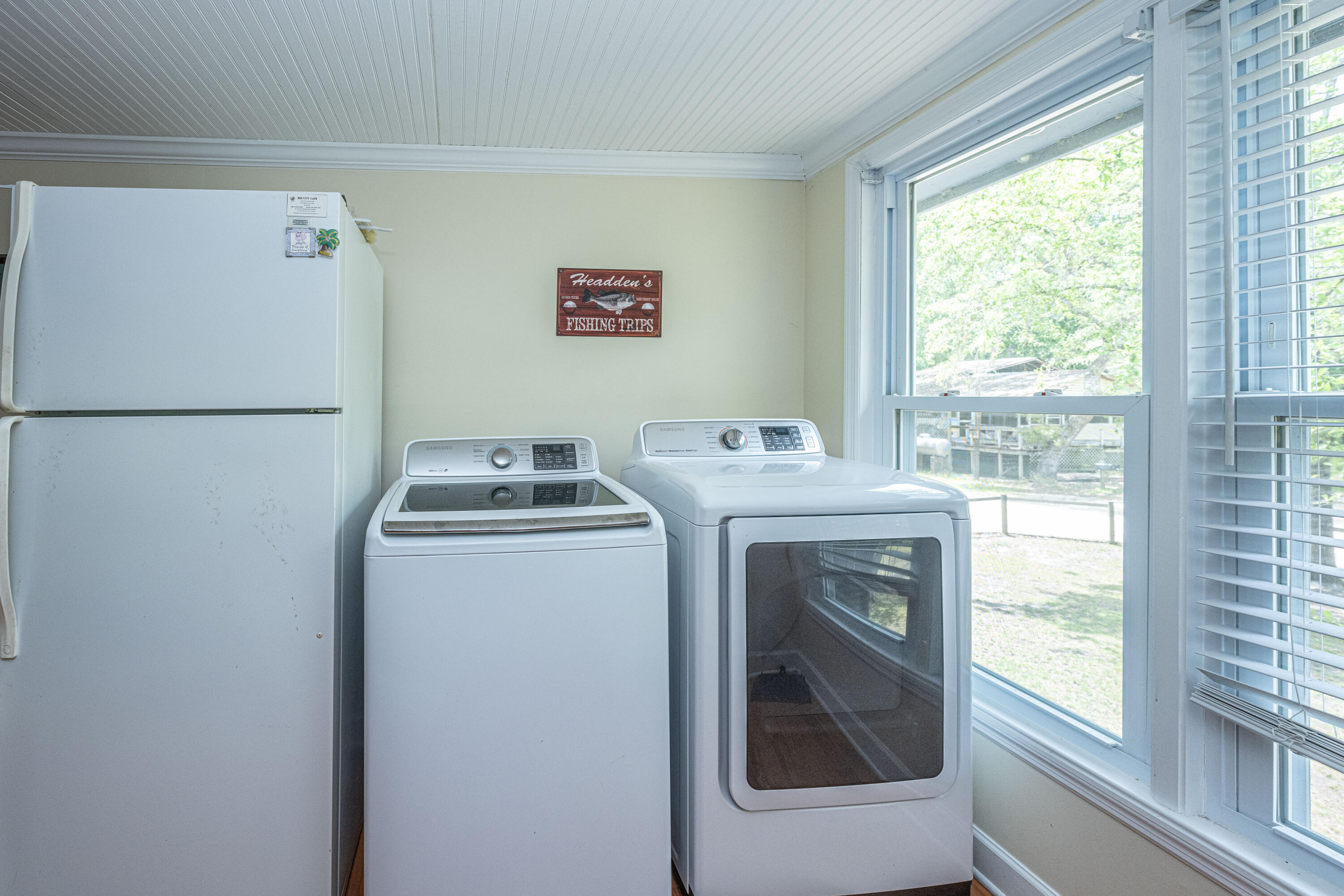 100 Hannibal Drive Ridgeville, SC 29472 - Photo 19 of 38 White Appliances