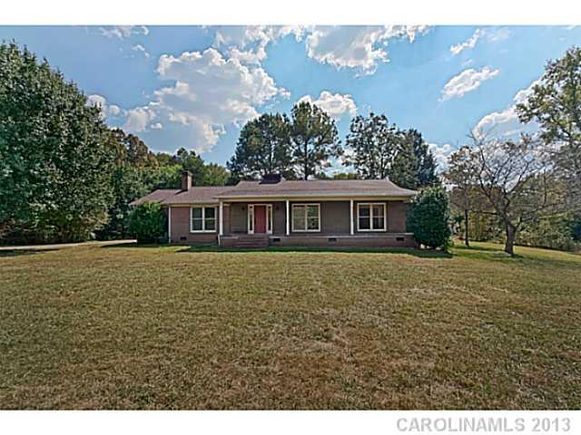 8601 Crestview Road Waxhaw, NC 28173 - Photo 1 of 16 Gallery Image 1