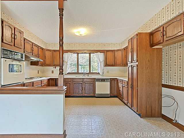 8601 Crestview Road Waxhaw, NC 28173 - Photo 5 of 16 Gallery Image 5