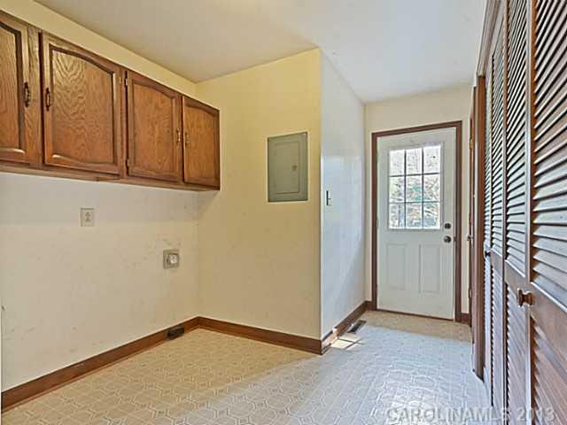 8601 Crestview Road Waxhaw, NC 28173 - Photo 6 of 16 Gallery Image 6