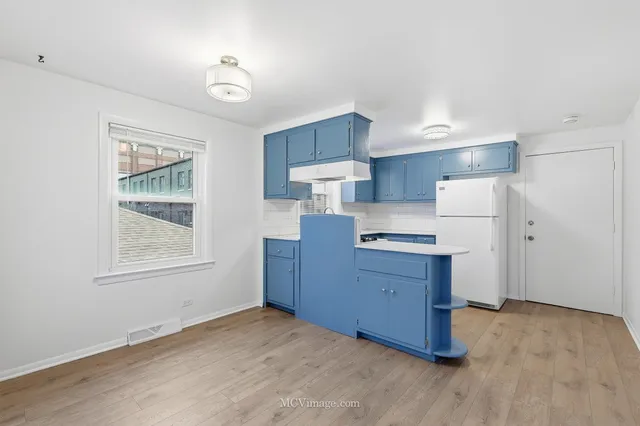 $2,000 | 3840 South Wolcott Avenue, Unit 2, Chicago, IL 60609