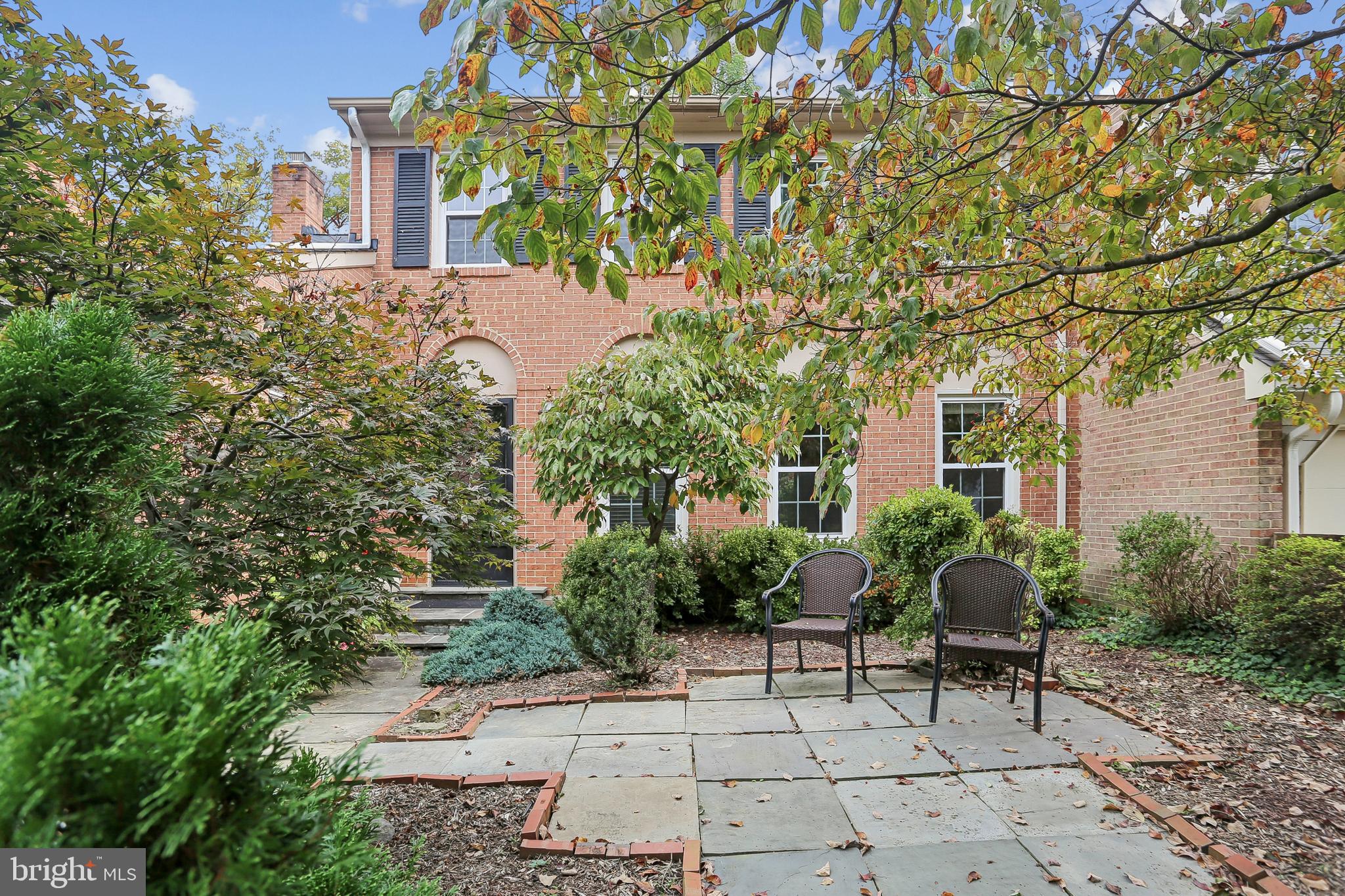 10233 Gainsborough Road Potomac, MD 20854 - Photo 3 of 50