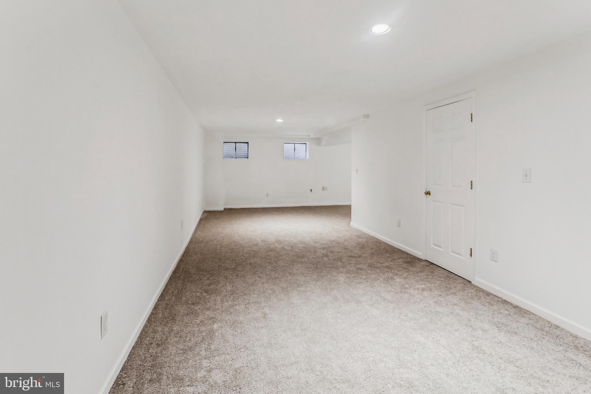 10233 Gainsborough Road Potomac, MD 20854 - Photo 41 of 50