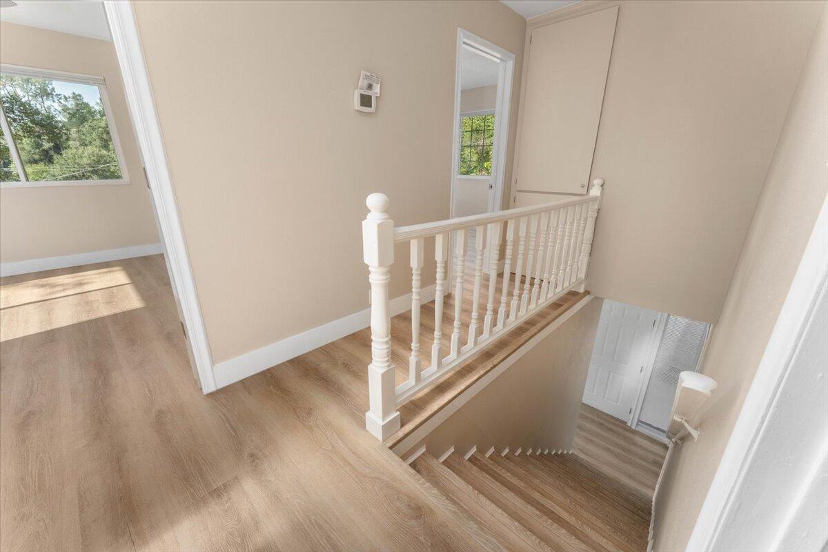 12707 Williamson Road Redding, CA 96003 - Photo 20 of 44 Upstairs