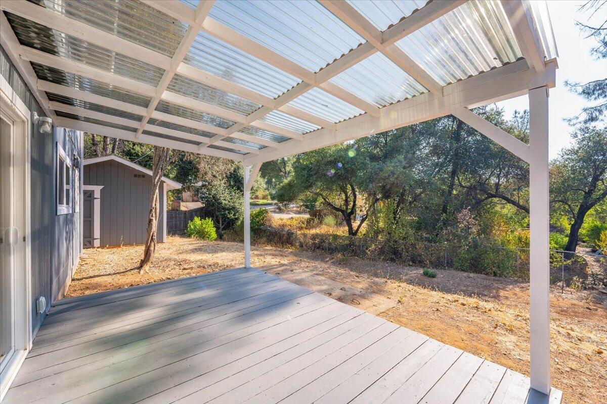 12707 Williamson Road Redding, CA 96003 - Photo 29 of 44 Back Porch